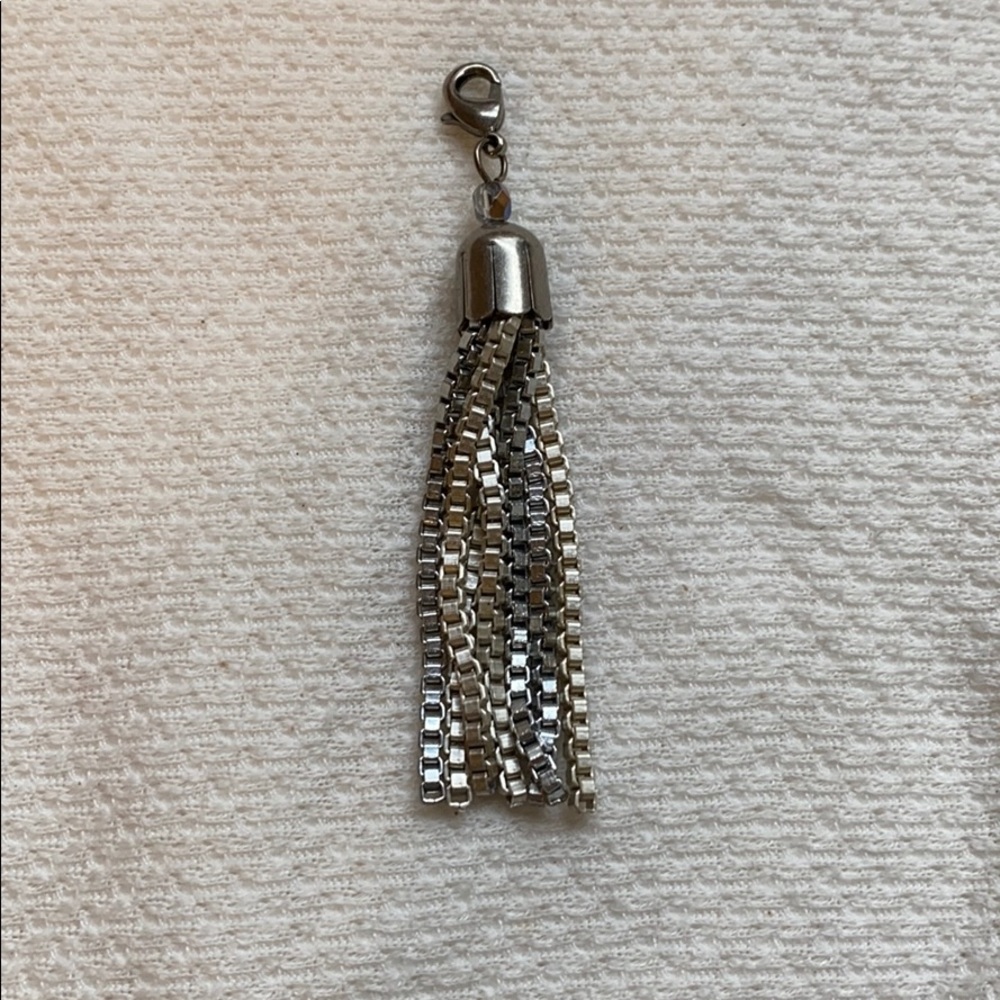 Sabika tassel pendent